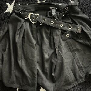 Hot Topic Black Skirt with Heart Belt